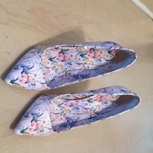 Bought to go with dress, no longer own dress